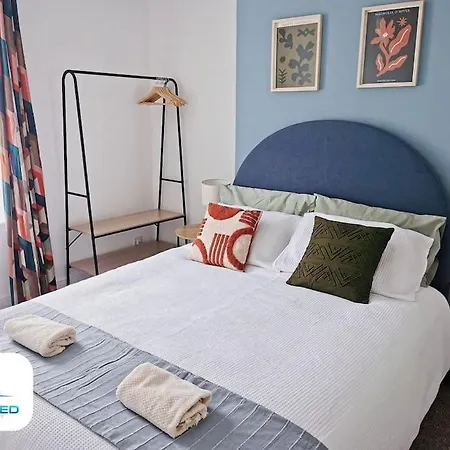 4 Bedroom House - Contractors Welcome *