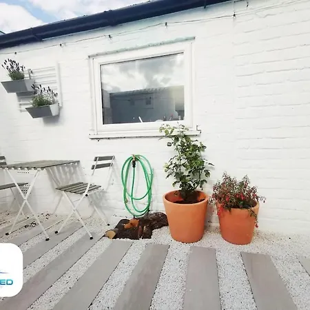 4 Bedroom House - Contractors Welcome 別荘 スカーバラ