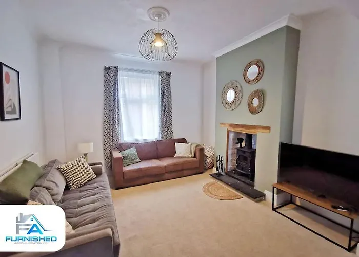 4 Bedroom House - Contractors Welcome 別荘 *