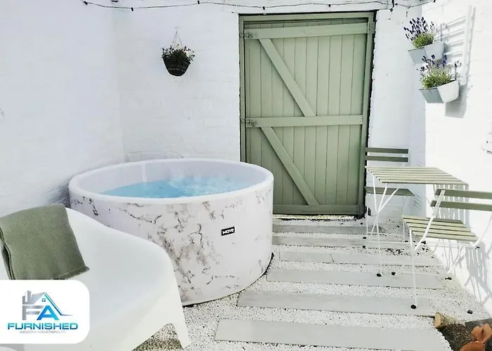 4 Bedroom House - Contractors Welcome 別荘 *